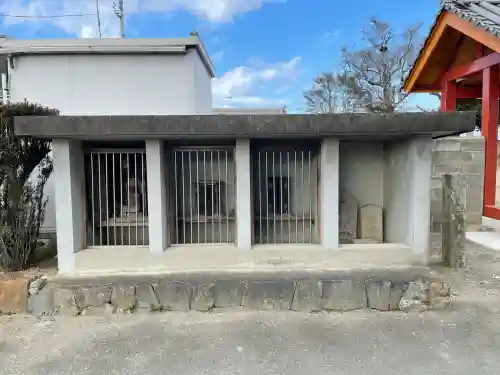 安養院の{uncategorized: "未分類", other: "その他", undefined: "問題あり", building: "その他建物", grave: "お墓", sacred_gate: "鳥居", guardian: "狛犬", statue: "像", buddha: "仏像", history: "歴史", nature: "自然", garden: "庭園", animal: "動物", pagoda: "塔", temizu: "手水舎", mountain_gate: "山門・神門", sanctuary: "本殿・本堂", subordinate: "末社・摂社", art: "芸術", scenery: "景色", jizo: "地蔵", ema: "絵馬", goshuin: "御朱印", omikuji: "おみくじ", items: "授与品その他", amulet: "お守り", goshuincho: "御朱印帳", eats: "食事", festival: "お祭り", votive_dance: "神楽", shichigosan: "七五三参", wedding: "結婚式", experience: "体験その他", initially: "初詣", around: "周辺", anti_infection: "感染症対策"}