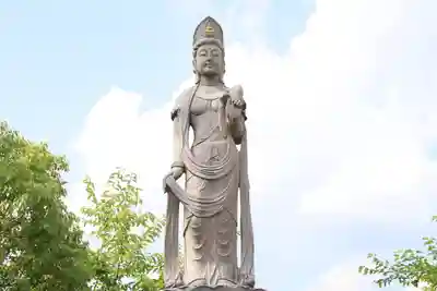 布施弁天 東海寺の仏像