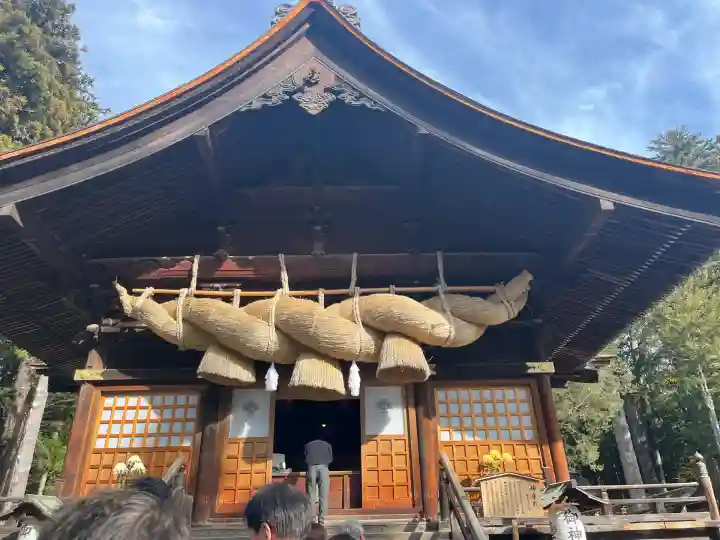 諏訪大社下社秋宮(長野県)