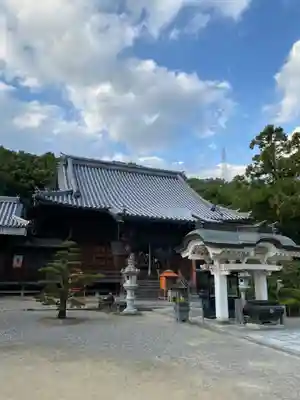金泉寺の本殿・本堂