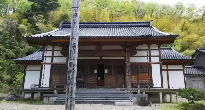 慈尊院の本殿・本堂