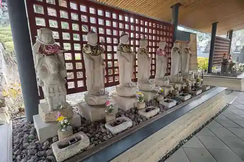 八事山 興正寺の地蔵