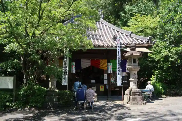 弥勒寺の本殿・本堂