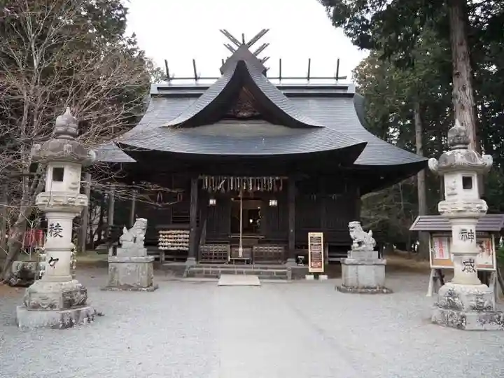 冨士御室浅間神社の本殿・本堂