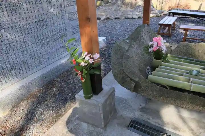 阿久津「田村神社」(郡山市阿久津町)旧社名:伊豆箱根三嶋三社の手水舎