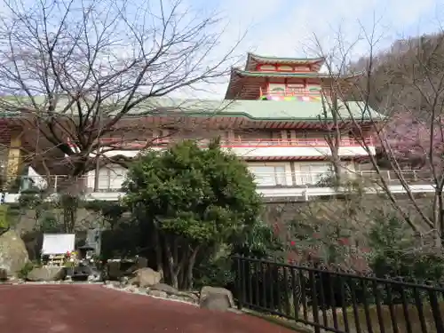 身代り不動尊(大明王院)の建物その他