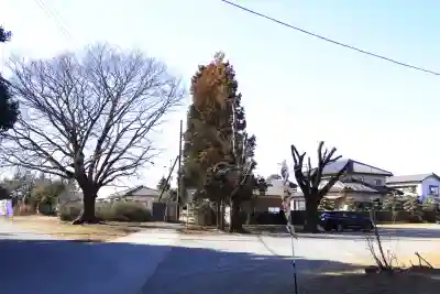 伏木香取神社の{uncategorized: "未分類", other: "その他", undefined: "問題あり", building: "その他建物", grave: "お墓", sacred_gate: "鳥居", guardian: "狛犬", statue: "像", buddha: "仏像", history: "歴史", nature: "自然", garden: "庭園", animal: "動物", pagoda: "塔", temizu: "手水舎", mountain_gate: "山門・神門", sanctuary: "本殿・本堂", subordinate: "末社・摂社", art: "芸術", scenery: "景色", jizo: "地蔵", ema: "絵馬", goshuin: "御朱印", omikuji: "おみくじ", items: "授与品その他", amulet: "お守り", goshuincho: "御朱印帳", eats: "食事", festival: "お祭り", votive_dance: "神楽", shichigosan: "七五三参", wedding: "結婚式", experience: "体験その他", initially: "初詣", around: "周辺", anti_infection: "感染症対策"}