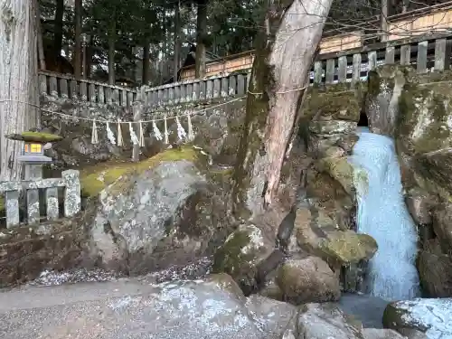 諏訪大社の{uncategorized: "未分類", other: "その他", undefined: "問題あり", building: "その他建物", grave: "お墓", sacred_gate: "鳥居", guardian: "狛犬", statue: "像", buddha: "仏像", history: "歴史", nature: "自然", garden: "庭園", animal: "動物", pagoda: "塔", temizu: "手水舎", mountain_gate: "山門・神門", sanctuary: "本殿・本堂", subordinate: "末社・摂社", art: "芸術", scenery: "景色", jizo: "地蔵", ema: "絵馬", goshuin: "御朱印", omikuji: "おみくじ", items: "授与品その他", amulet: "お守り", goshuincho: "御朱印帳", eats: "食事", festival: "お祭り", votive_dance: "神楽", shichigosan: "七五三参", wedding: "結婚式", experience: "体験その他", initially: "初詣", around: "周辺", anti_infection: "感染症対策"}