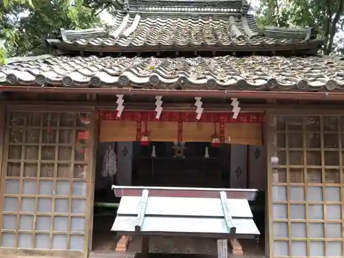 三輪成願稲荷神社(大神神社境外末社)の本殿