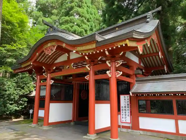 霧島東神社の山門・神門