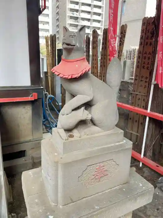 隼人稲荷神社の{uncategorized: "未分類", other: "その他", undefined: "問題あり", building: "その他建物", grave: "お墓", sacred_gate: "鳥居", guardian: "狛犬", statue: "像", buddha: "仏像", history: "歴史", nature: "自然", garden: "庭園", animal: "動物", pagoda: "塔", temizu: "手水舎", mountain_gate: "山門・神門", sanctuary: "本殿・本堂", subordinate: "末社・摂社", art: "芸術", scenery: "景色", jizo: "地蔵", ema: "絵馬", goshuin: "御朱印", omikuji: "おみくじ", items: "授与品その他", amulet: "お守り", goshuincho: "御朱印帳", eats: "食事", festival: "お祭り", votive_dance: "神楽", shichigosan: "七五三参", wedding: "結婚式", experience: "体験その他", initially: "初詣", around: "周辺", anti_infection: "感染症対策"}