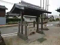 神明社の手水舎