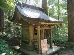 出羽神社(出羽三山神社)～三神合祭殿～の末社