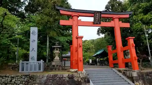 龍田大社の鳥居