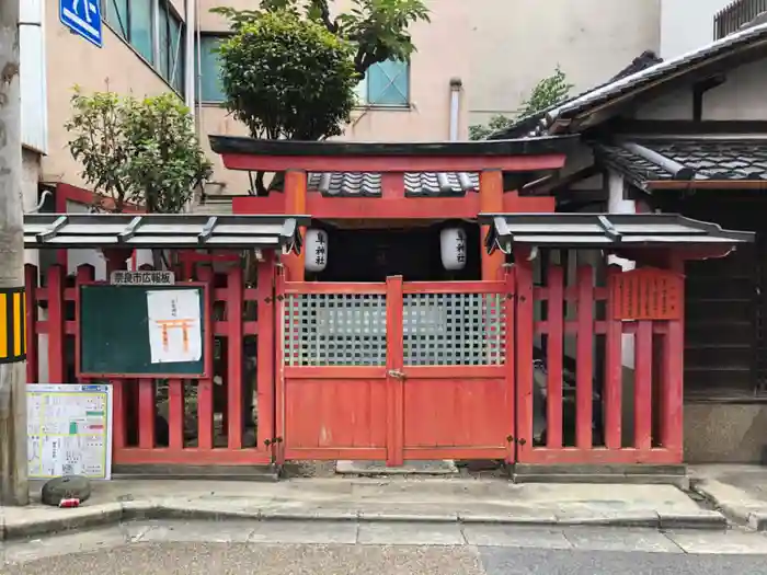 隼神社の本殿