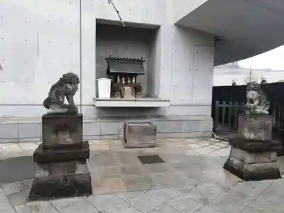 北谷稲荷神社の末社・摂社