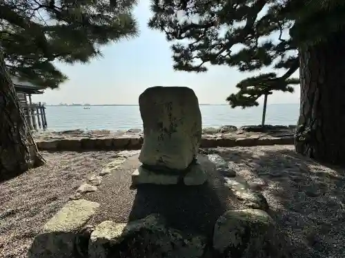 満月寺（浮御堂）の{uncategorized: "未分類", other: "その他", undefined: "問題あり", building: "その他建物", grave: "お墓", sacred_gate: "鳥居", guardian: "狛犬", statue: "像", buddha: "仏像", history: "歴史", nature: "自然", garden: "庭園", animal: "動物", pagoda: "塔", temizu: "手水舎", mountain_gate: "山門・神門", sanctuary: "本殿・本堂", subordinate: "末社・摂社", art: "芸術", scenery: "景色", jizo: "地蔵", ema: "絵馬", goshuin: "御朱印", omikuji: "おみくじ", items: "授与品その他", amulet: "お守り", goshuincho: "御朱印帳", eats: "食事", festival: "お祭り", votive_dance: "神楽", shichigosan: "七五三参", wedding: "結婚式", experience: "体験その他", initially: "初詣", around: "周辺", anti_infection: "感染症対策"}