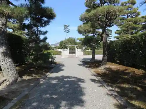 二条天皇　香隆寺陵のその他建物