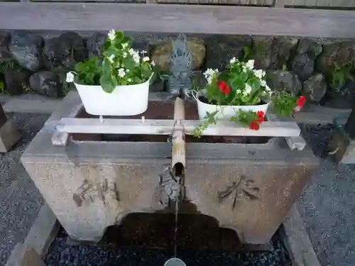 神館飯野高市本多神社の手水舎