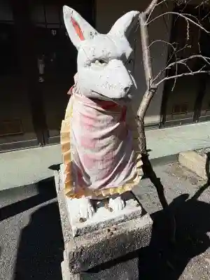 小梳神社の{uncategorized: "未分類", other: "その他", undefined: "問題あり", building: "その他建物", grave: "お墓", sacred_gate: "鳥居", guardian: "狛犬", statue: "像", buddha: "仏像", history: "歴史", nature: "自然", garden: "庭園", animal: "動物", pagoda: "塔", temizu: "手水舎", mountain_gate: "山門・神門", sanctuary: "本殿・本堂", subordinate: "末社・摂社", art: "芸術", scenery: "景色", jizo: "地蔵", ema: "絵馬", goshuin: "御朱印", omikuji: "おみくじ", items: "授与品その他", amulet: "お守り", goshuincho: "御朱印帳", eats: "食事", festival: "お祭り", votive_dance: "神楽", shichigosan: "七五三参", wedding: "結婚式", experience: "体験その他", initially: "初詣", around: "周辺", anti_infection: "感染症対策"}