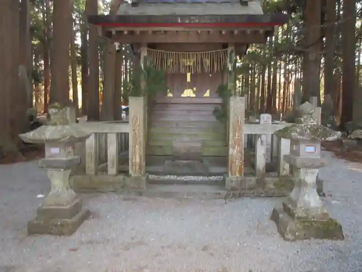北口本宮冨士浅間神社の末社・摂社