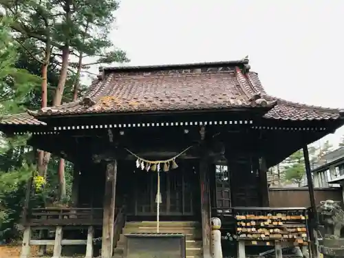 温泉神社の本殿