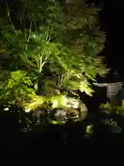 尊永寺の庭園