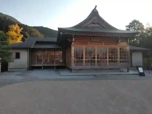 足立山妙見宮（御祖神社）の本殿・本堂