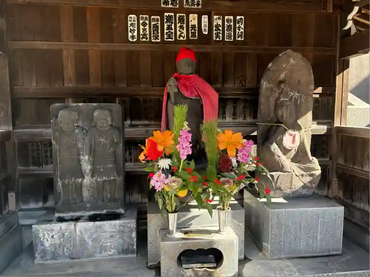 駒込妙義坂子育地蔵尊(東京都)