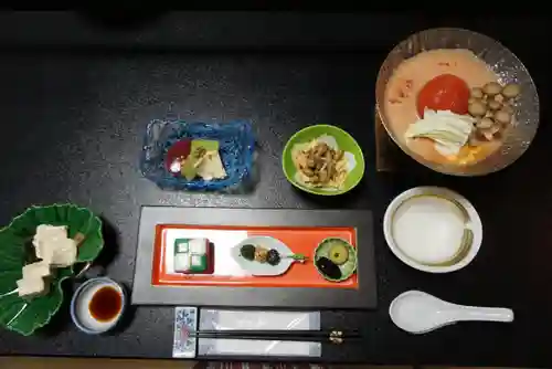 覚林房の食事