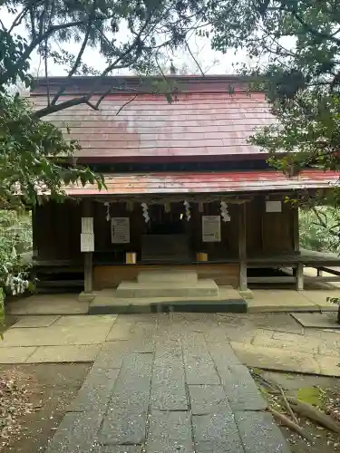 日先神社の{uncategorized: "未分類", other: "その他", undefined: "問題あり", building: "その他建物", grave: "お墓", sacred_gate: "鳥居", guardian: "狛犬", statue: "像", buddha: "仏像", history: "歴史", nature: "自然", garden: "庭園", animal: "動物", pagoda: "塔", temizu: "手水舎", mountain_gate: "山門・神門", sanctuary: "本殿・本堂", subordinate: "末社・摂社", art: "芸術", scenery: "景色", jizo: "地蔵", ema: "絵馬", goshuin: "御朱印", omikuji: "おみくじ", items: "授与品その他", amulet: "お守り", goshuincho: "御朱印帳", eats: "食事", festival: "お祭り", votive_dance: "神楽", shichigosan: "七五三参", wedding: "結婚式", experience: "体験その他", initially: "初詣", around: "周辺", anti_infection: "感染症対策"}