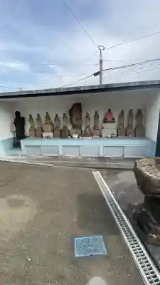 善光寺の{uncategorized: "未分類", other: "その他", undefined: "問題あり", building: "その他建物", grave: "お墓", sacred_gate: "鳥居", guardian: "狛犬", statue: "像", buddha: "仏像", history: "歴史", nature: "自然", garden: "庭園", animal: "動物", pagoda: "塔", temizu: "手水舎", mountain_gate: "山門・神門", sanctuary: "本殿・本堂", subordinate: "末社・摂社", art: "芸術", scenery: "景色", jizo: "地蔵", ema: "絵馬", goshuin: "御朱印", omikuji: "おみくじ", items: "授与品その他", amulet: "お守り", goshuincho: "御朱印帳", eats: "食事", festival: "お祭り", votive_dance: "神楽", shichigosan: "七五三参", wedding: "結婚式", experience: "体験その他", initially: "初詣", around: "周辺", anti_infection: "感染症対策"}