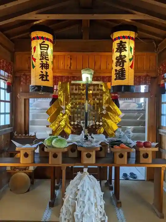 白髭神社の本殿・本堂