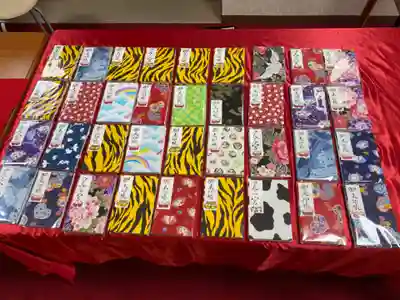 手作りのご朱印帳が たくさん並んでて とても迷いました😅