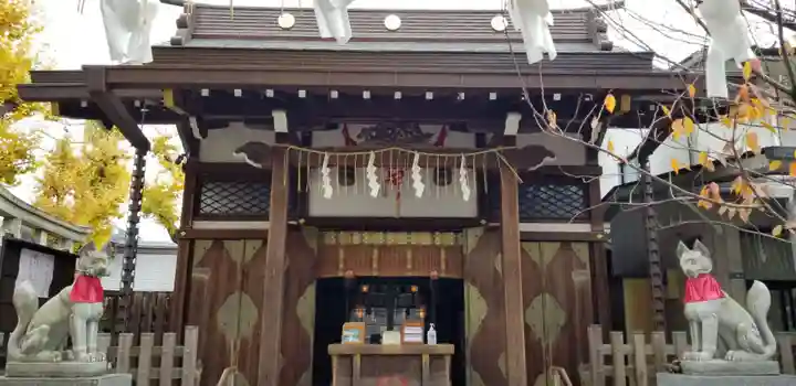 飛木稲荷神社の本殿・本堂