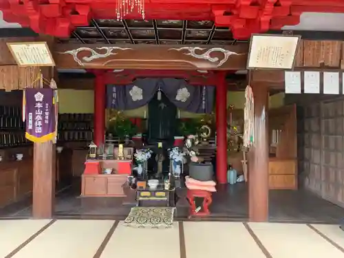 円明院の本殿・本堂