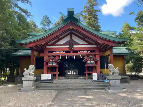 新橋浅間神社の本殿