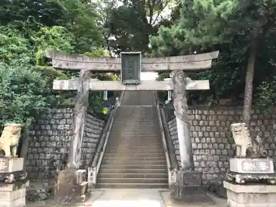 品川神社の鳥居