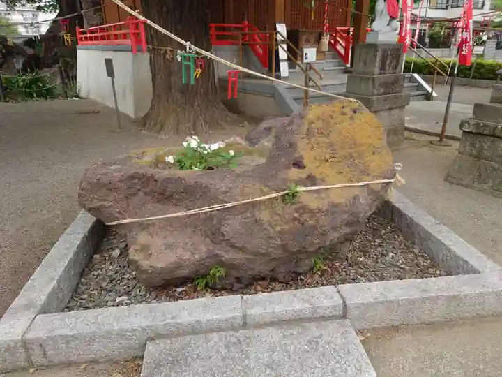 岩神稲荷神社のその他建物