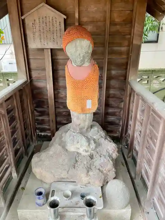永泉寺の{uncategorized: "未分類", other: "その他", undefined: "問題あり", building: "その他建物", grave: "お墓", sacred_gate: "鳥居", guardian: "狛犬", statue: "像", buddha: "仏像", history: "歴史", nature: "自然", garden: "庭園", animal: "動物", pagoda: "塔", temizu: "手水舎", mountain_gate: "山門・神門", sanctuary: "本殿・本堂", subordinate: "末社・摂社", art: "芸術", scenery: "景色", jizo: "地蔵", ema: "絵馬", goshuin: "御朱印", omikuji: "おみくじ", items: "授与品その他", amulet: "お守り", goshuincho: "御朱印帳", eats: "食事", festival: "お祭り", votive_dance: "神楽", shichigosan: "七五三参", wedding: "結婚式", experience: "体験その他", initially: "初詣", around: "周辺", anti_infection: "感染症対策"}