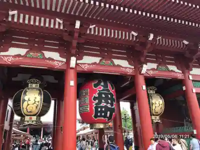 浅草寺の山門・神門
