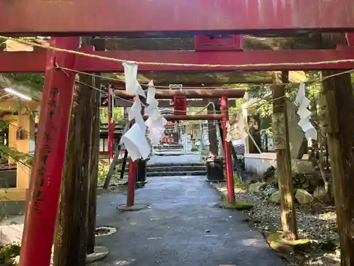 新屋山神社(山梨県)