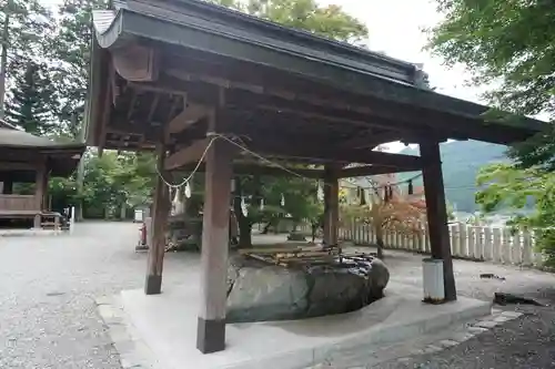 久津八幡宮の手水舎