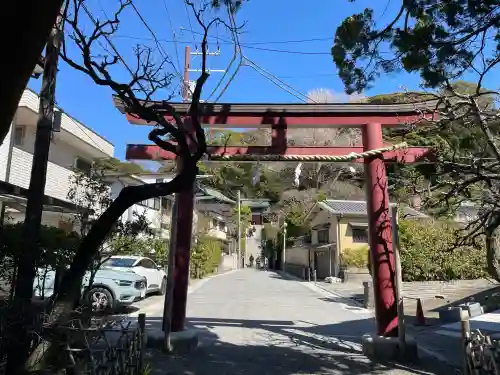 荏柄天神社の{uncategorized: "未分類", other: "その他", undefined: "問題あり", building: "その他建物", grave: "お墓", sacred_gate: "鳥居", guardian: "狛犬", statue: "像", buddha: "仏像", history: "歴史", nature: "自然", garden: "庭園", animal: "動物", pagoda: "塔", temizu: "手水舎", mountain_gate: "山門・神門", sanctuary: "本殿・本堂", subordinate: "末社・摂社", art: "芸術", scenery: "景色", jizo: "地蔵", ema: "絵馬", goshuin: "御朱印", omikuji: "おみくじ", items: "授与品その他", amulet: "お守り", goshuincho: "御朱印帳", eats: "食事", festival: "お祭り", votive_dance: "神楽", shichigosan: "七五三参", wedding: "結婚式", experience: "体験その他", initially: "初詣", around: "周辺", anti_infection: "感染症対策"}