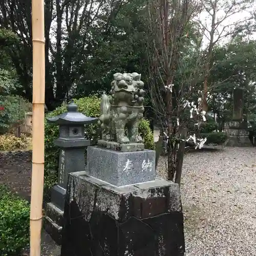 諏訪神社の狛犬