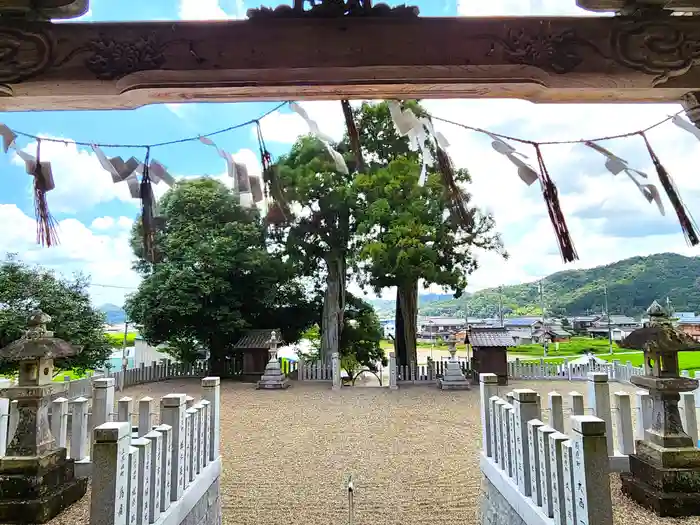 石部神社の建物その他