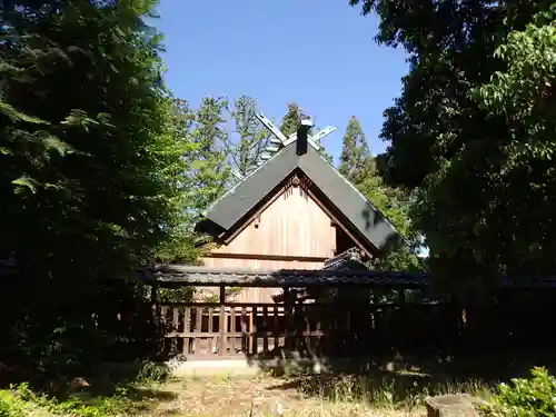 神明社の本殿