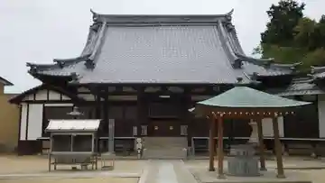 国分寺の本殿・本堂