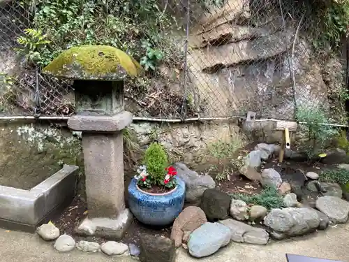 岩窟不動尊（巌窟不動尊／窟堂不動尊／窟堂／岩屋堂）の庭園