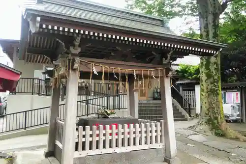滝野川八幡神社の手水舎